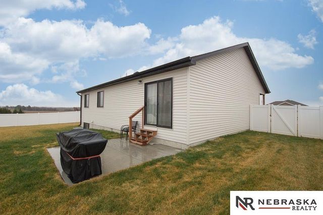 710 W Avondale Court, Lincoln, NE 68523