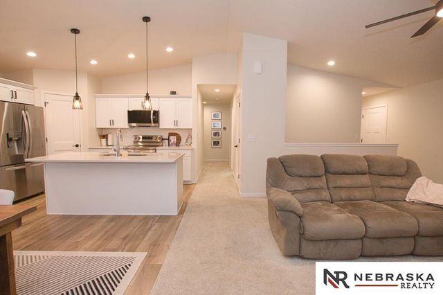 710 W Avondale Court, Lincoln, NE 68523