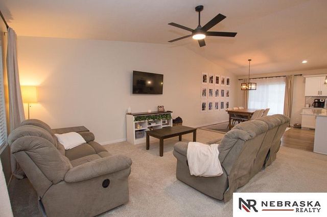 710 W Avondale Court, Lincoln, NE 68523