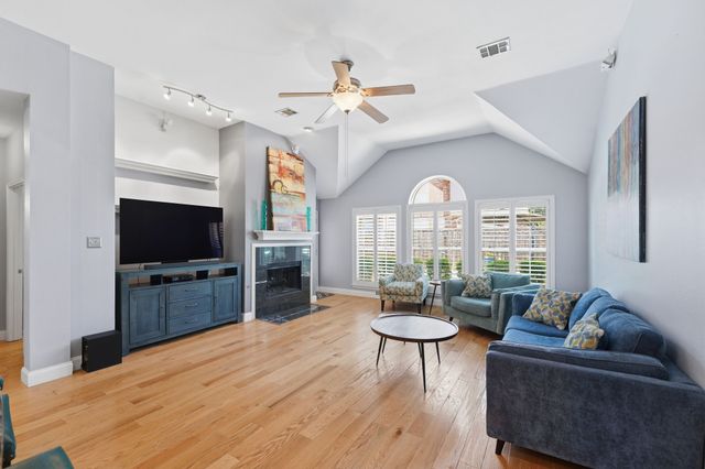 504 Saddleback Lane, Flower Mound, TX 75028