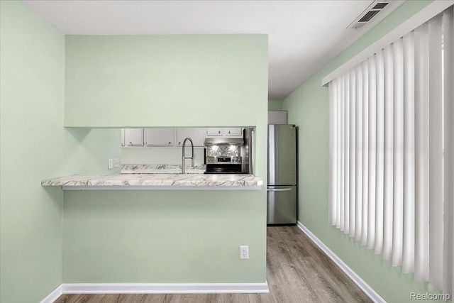 2831 Glenwood Court, Orion Charter Township, MI 48360