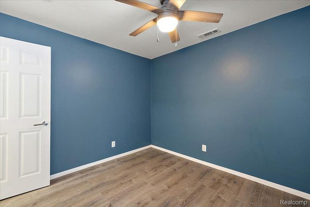 2831 Glenwood Court, Orion Charter Township, MI 48360