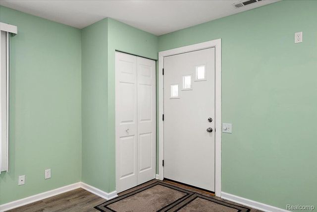 2831 Glenwood Court, Orion Charter Township, MI 48360