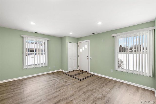 2831 Glenwood Court, Orion Charter Township, MI 48360