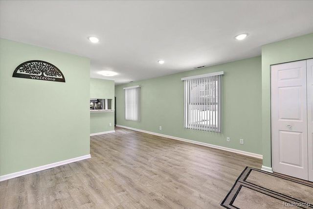 2831 Glenwood Court, Orion Charter Township, MI 48360