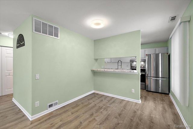 2831 Glenwood Court, Orion Charter Township, MI 48360