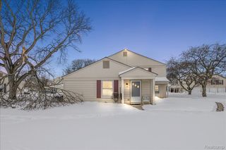 2831 Glenwood Court, Orion Charter Township, MI 48360