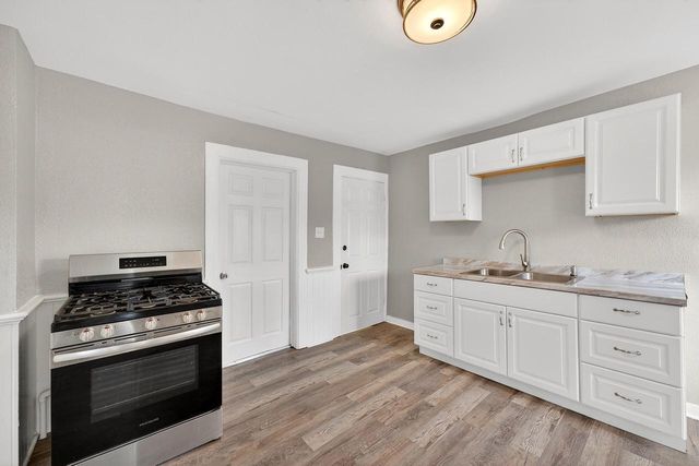 2428 N 6th STREET, Milwaukee, WI 53212