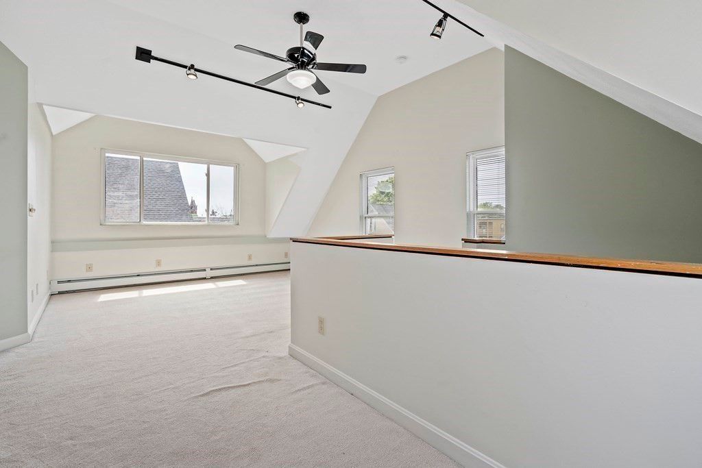 25 Brimblecom 3, Lynn, MA 01902