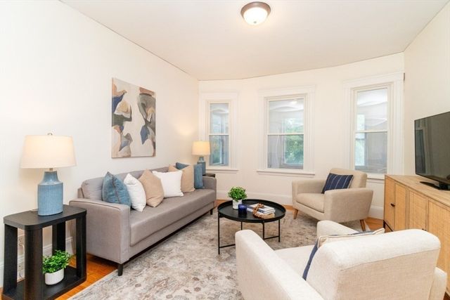 3 Clayton St 3, Watertown, MA 02472