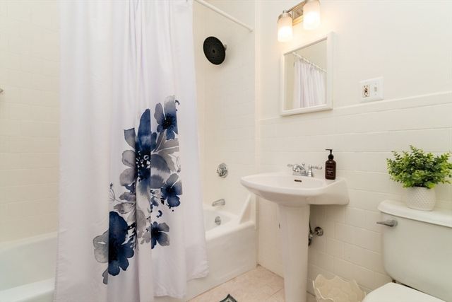 3 Clayton St 3, Watertown, MA 02472