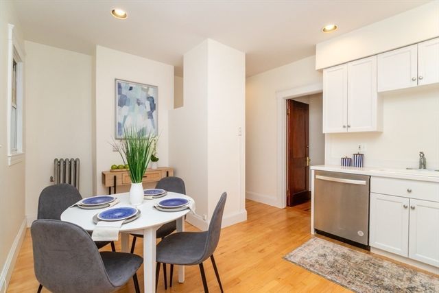 3 Clayton St 3, Watertown, MA 02472