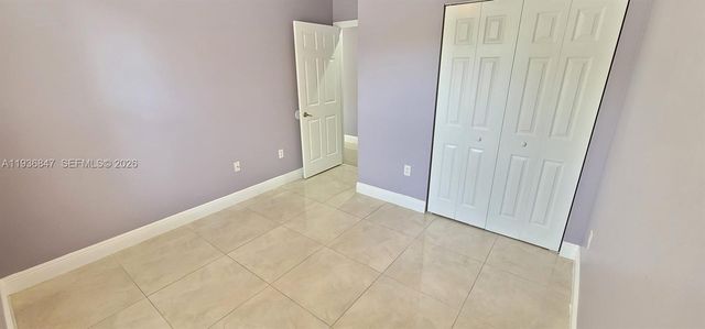 1005 NE 42nd Pl, Homestead, FL 33033