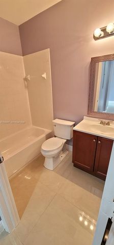 1005 NE 42nd Pl, Homestead, FL 33033