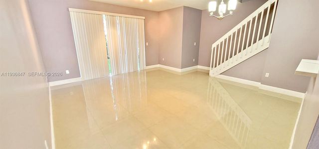 1005 NE 42nd Pl, Homestead, FL 33033