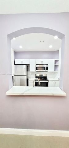 1005 NE 42nd Pl, Homestead, FL 33033