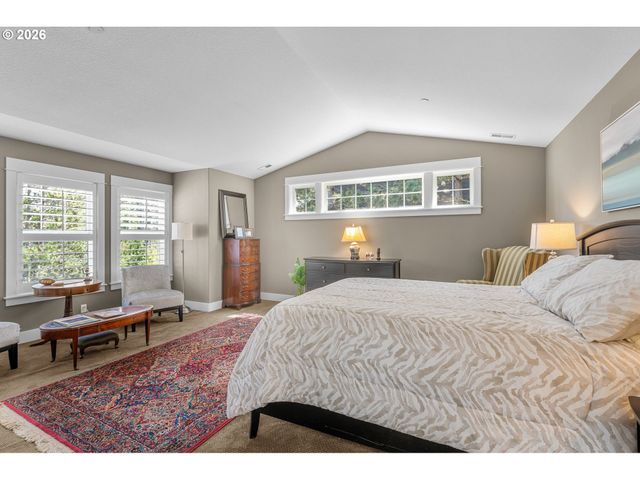 14261 UPLANDS Dr, Lake Oswego, OR 97034