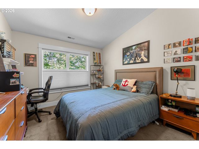 14261 UPLANDS Dr, Lake Oswego, OR 97034