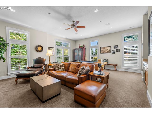 14261 UPLANDS Dr, Lake Oswego, OR 97034