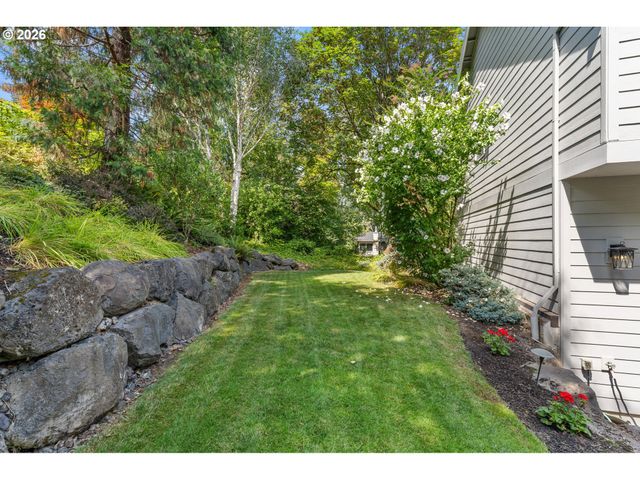 14261 UPLANDS Dr, Lake Oswego, OR 97034
