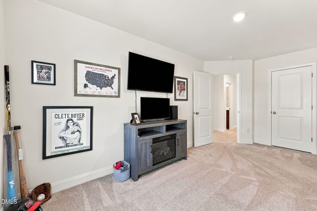 717 Ridge Cliff Lane, Zebulon, NC 27597