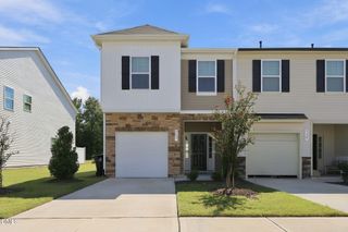 717 Ridge Cliff Lane, Zebulon, NC 27597