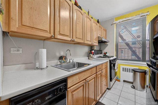 32-25 88th St 407, Jackson Heights, NY 11369