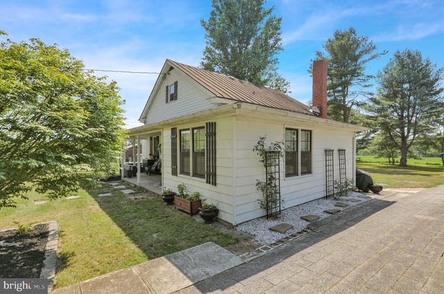 346 HARD HILL RD, Hamburg, PA 19526