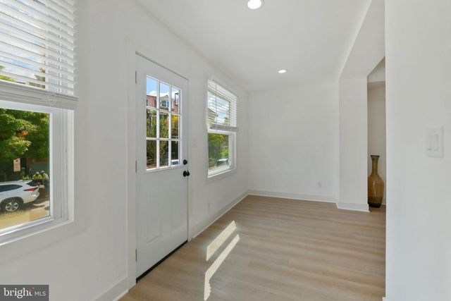 3521 16TH ST NW, Washington, DC 20010