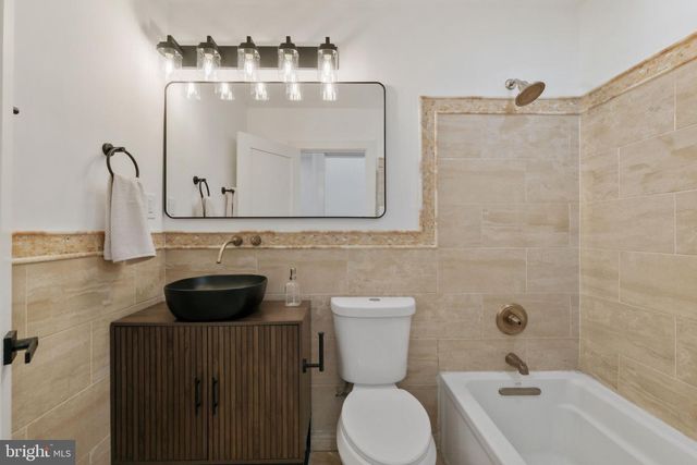 3521 16TH ST NW, Washington, DC 20010