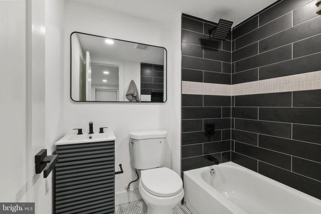 3521 16TH ST NW, Washington, DC 20010