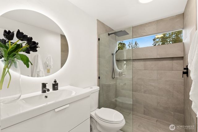 16310 Fremont Place N, Shoreline, WA 98133