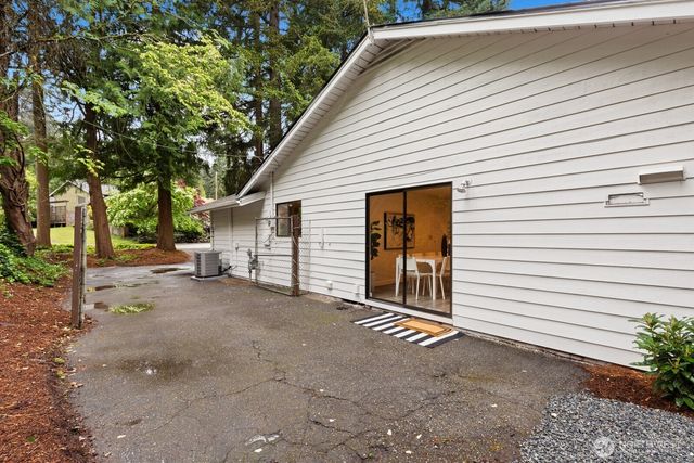 16310 Fremont Place N, Shoreline, WA 98133