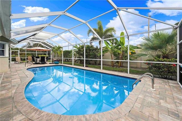 28910 Winthrop CIR, Bonita Springs, FL 34134