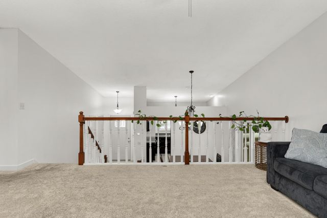 715 Liberty Heights Drive, Chaska, MN 55318