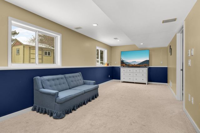 715 Liberty Heights Drive, Chaska, MN 55318