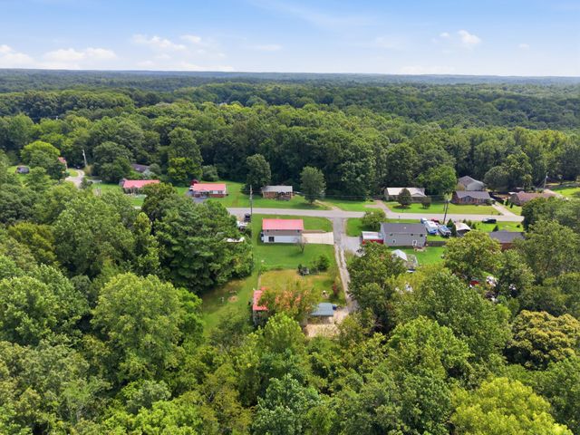 100 Madrid Ct, Ashland City, TN 37015