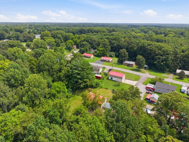 100 Madrid Ct, Ashland City, TN 37015