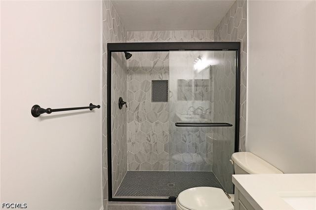 8291 Pacific Beach DR, Fort Myers, FL 33966