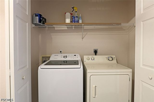 8291 Pacific Beach DR, Fort Myers, FL 33966