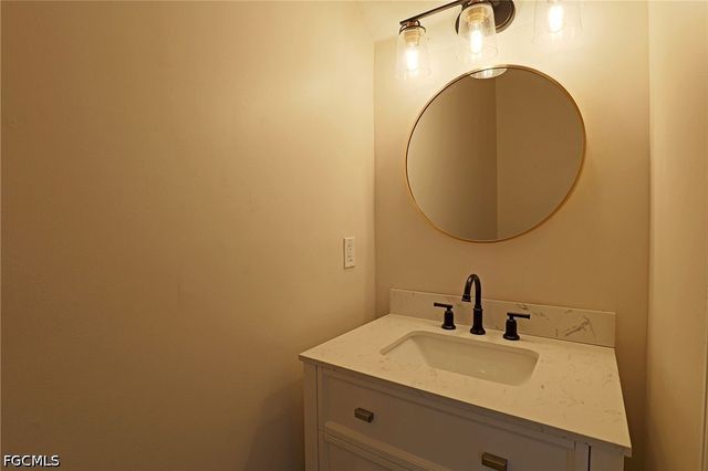 8291 Pacific Beach DR, Fort Myers, FL 33966