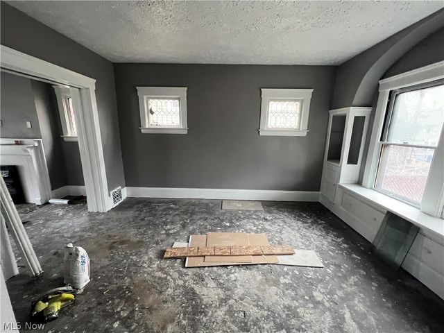 648 E 108th Street, Cleveland, OH 44108