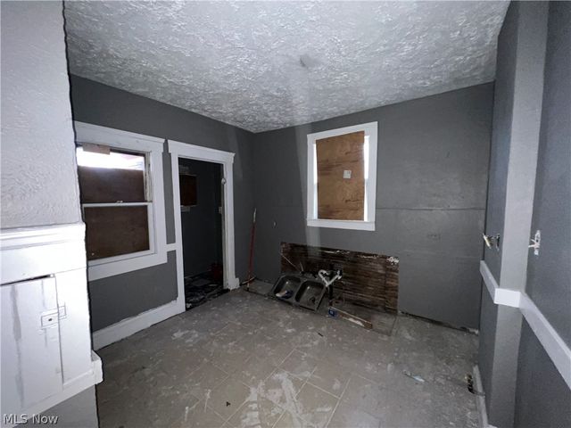 648 E 108th Street, Cleveland, OH 44108