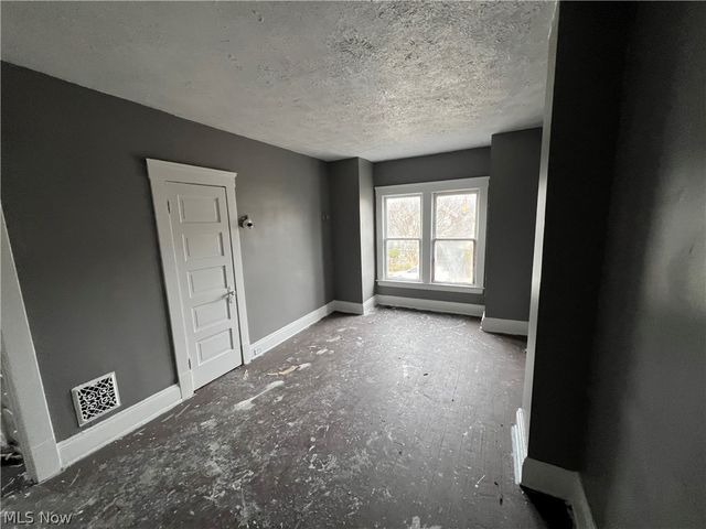 648 E 108th Street, Cleveland, OH 44108