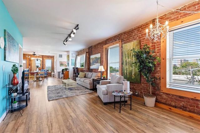 1401 E 11th Street, Kansas City, MO 64106
