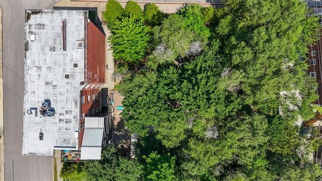 1401 E 11th Street, Kansas City, MO 64106