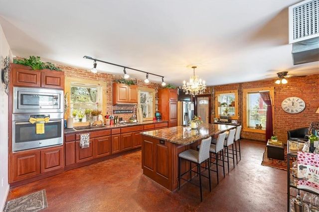 1401 E 11th Street, Kansas City, MO 64106
