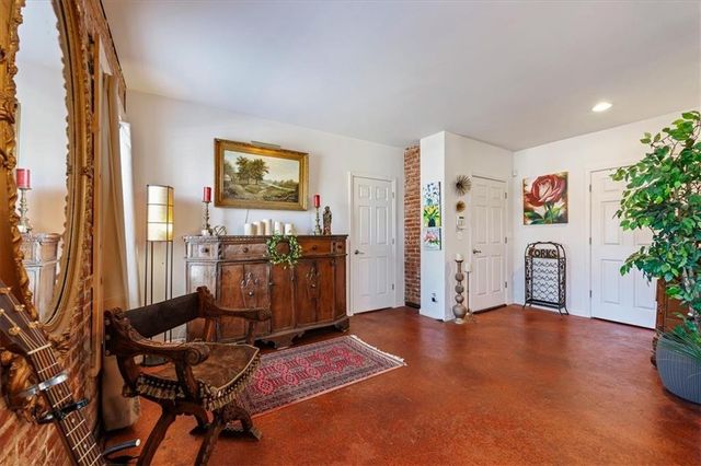 1401 E 11th Street, Kansas City, MO 64106