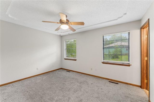 19208 E 12th Street North Court, Independence, MO 64056