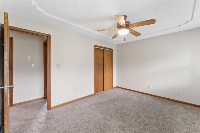 19208 E 12th Street North Court, Independence, MO 64056